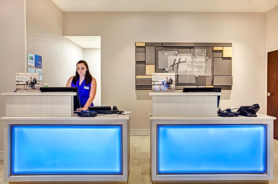 Holiday Inn Express & Suites Covington By IHG