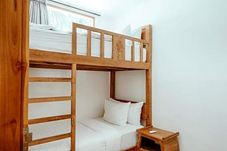 King Deluxe Family Room