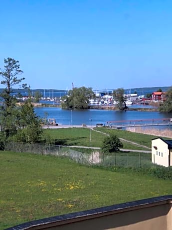 Single Room with Shared Bathroom and Lake View