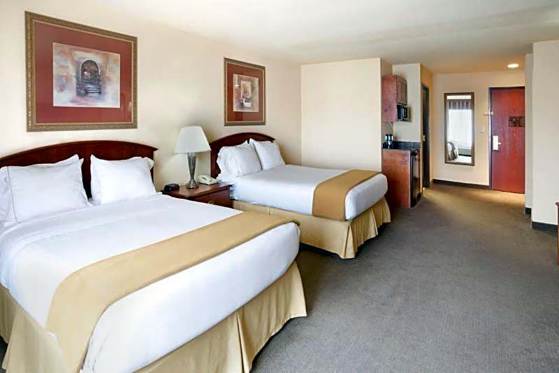 Holiday Inn Express & Suites Kerrville By IHG
