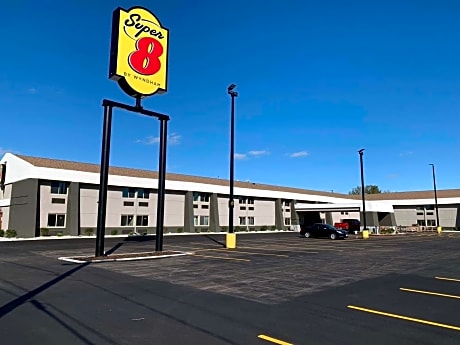 Super 8 by Wyndham South Holland