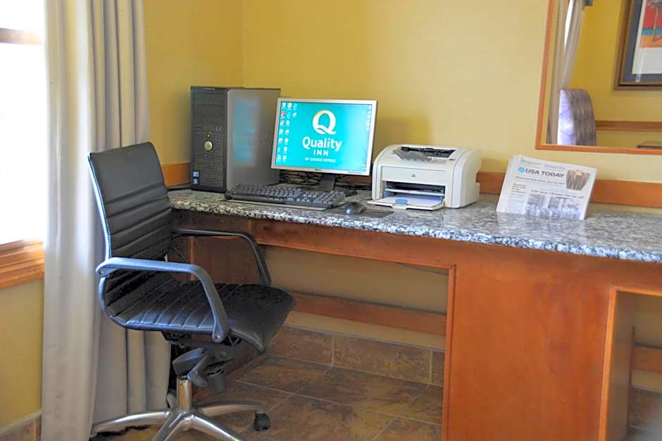 Quality Inn & Suites