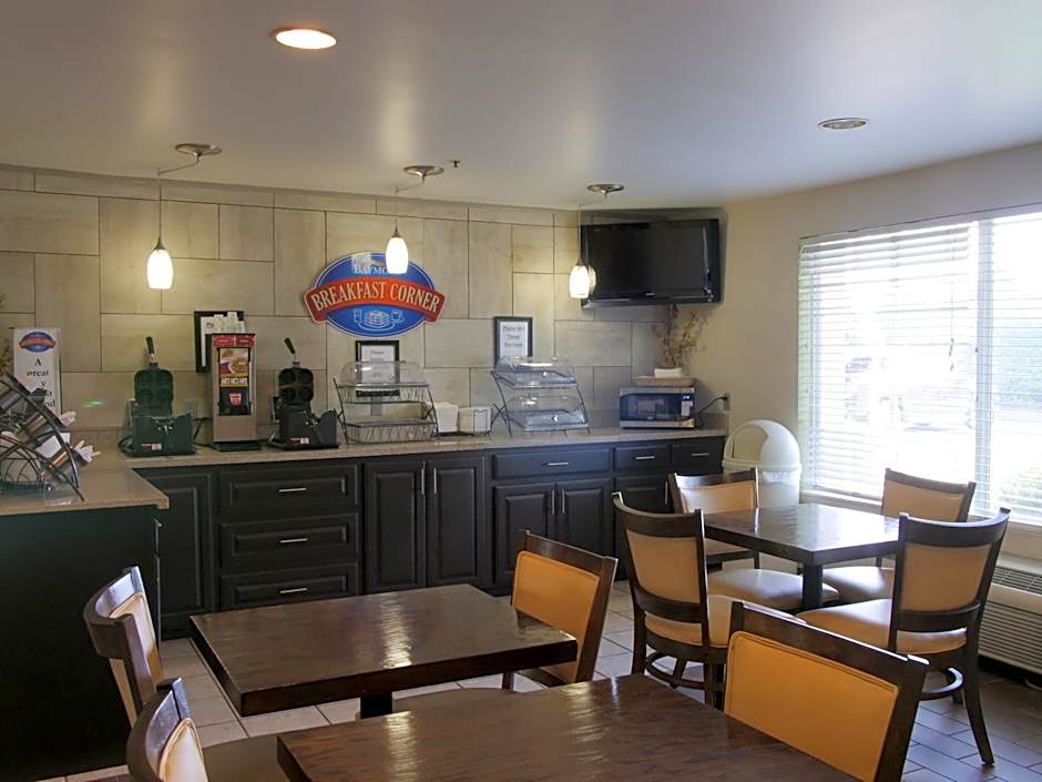 Baymont by Wyndham Louisville East