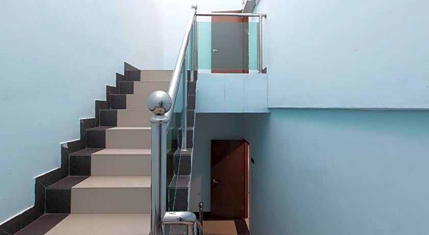 Super OYO 1163 Hotel Pulai