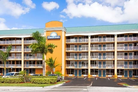 Days Inn by Wyndham Fort Lauderdale-Oakland Park Airport N