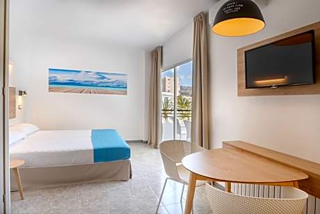 Deluxe Studio with Pool View