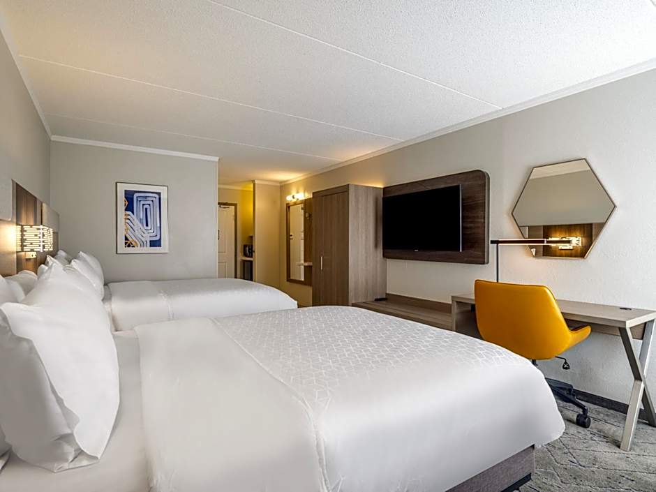 Holiday Inn Express & Suites Greensboro - (I-40 @ Wendover) By IHG