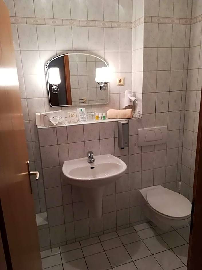 Kyffhäuserhotel "Goldene Aue"