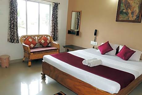 Standard Double Bedroom - 3-People Fee