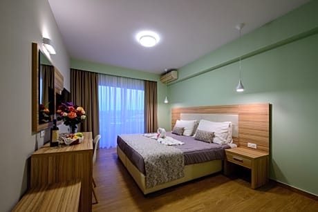 Superior Twin Room with Garden View