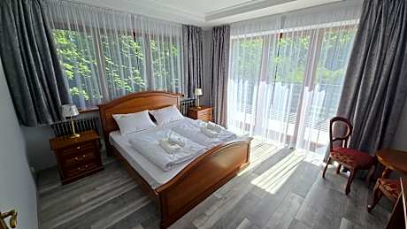 Two-Bedroom Apartment with Balcony