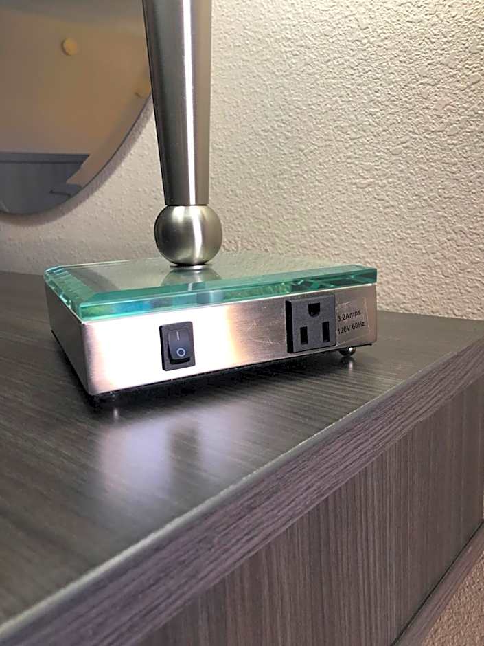 Super 8 by Wyndham Orangeburg Near I-26