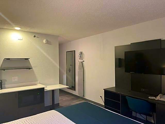 Studio 6 Suites Norcross, GA