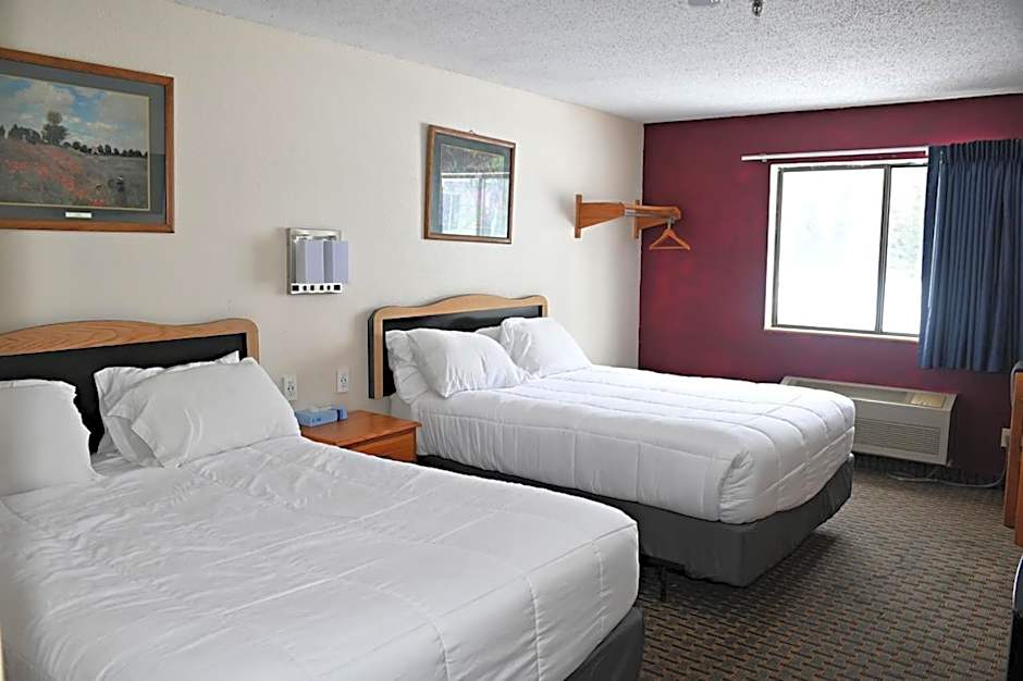 Hibbing Inn and Suites