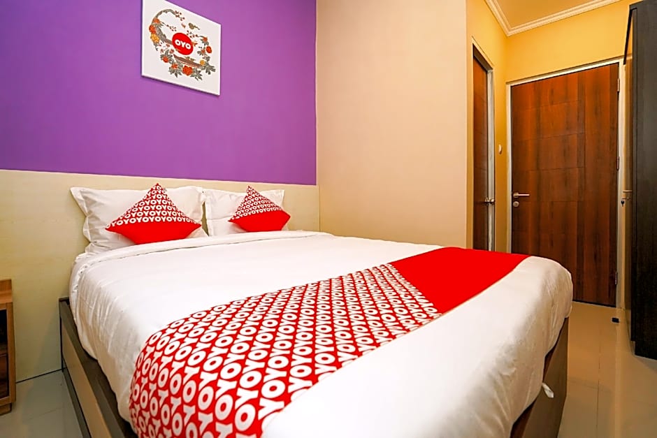 Hotel O Surabaya near Surabaya Town Square formerly Kupang Gunung Residence