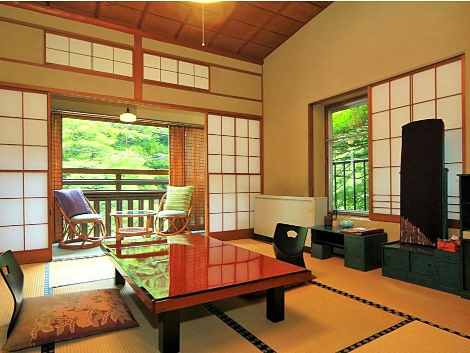 Irorinoyado Ashina