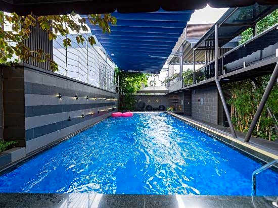 Zen Riverside Hotel n Residences