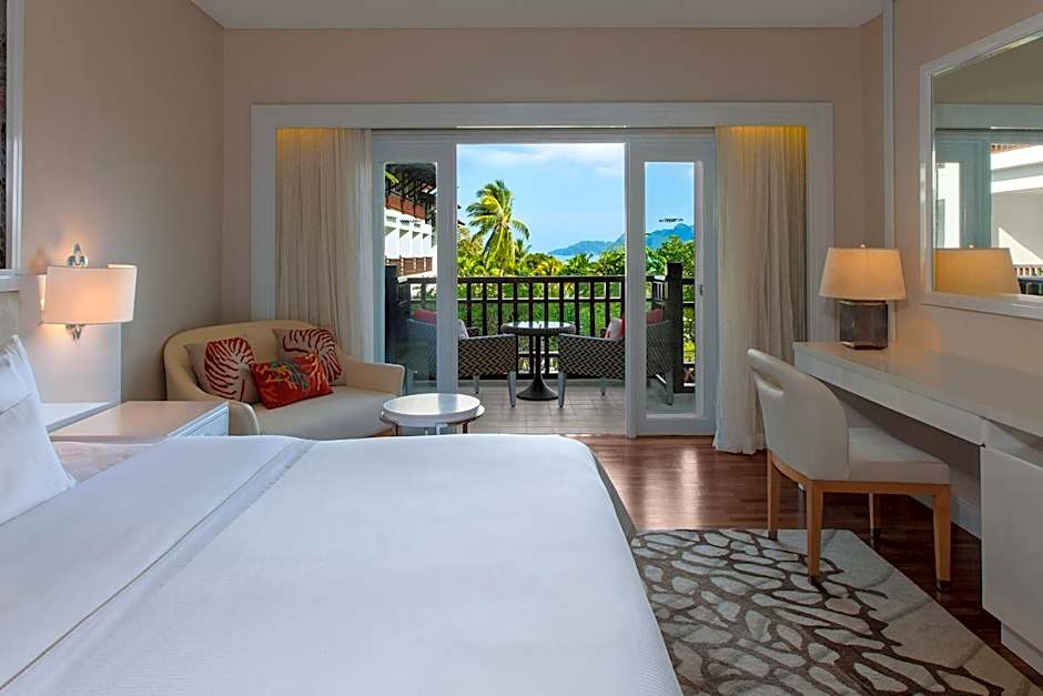 Photo 1 of 4 of 1 King Bed, Ocean View
