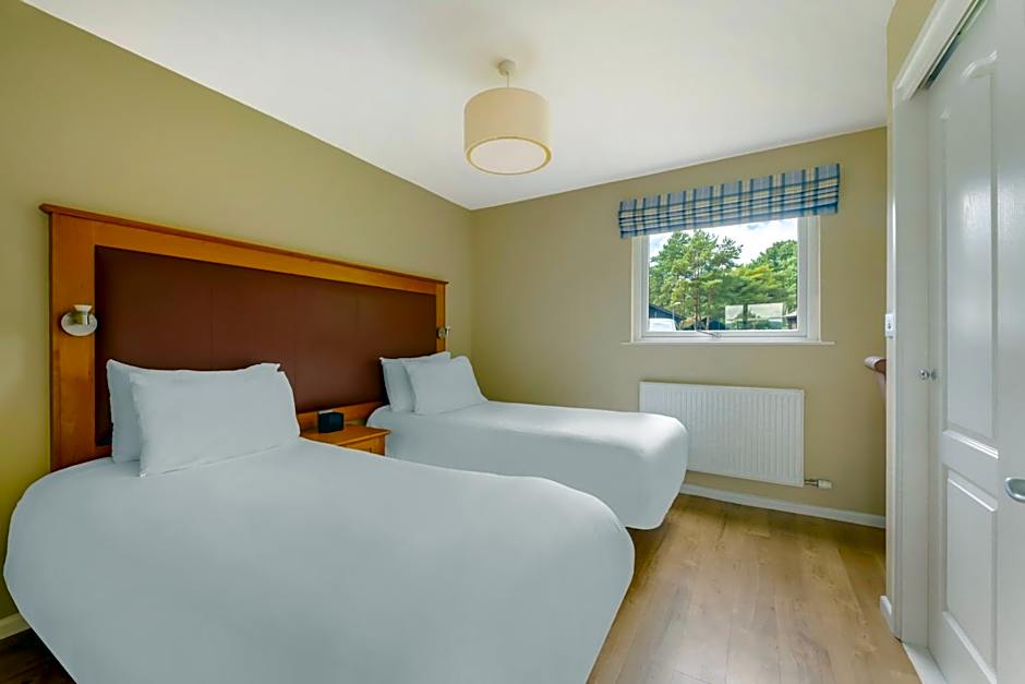 Photo 1 of 19 of 2 Bedroom Lodge