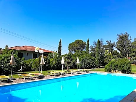 Hotel Monti