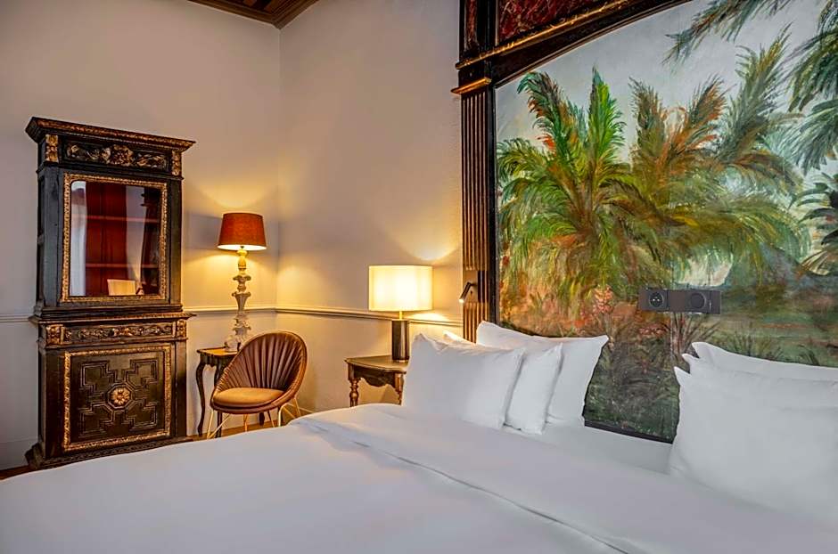 Cour des Loges Lyon, a Radisson Collection Hotel