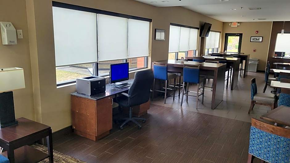 Comfort Suites Macon Northwest