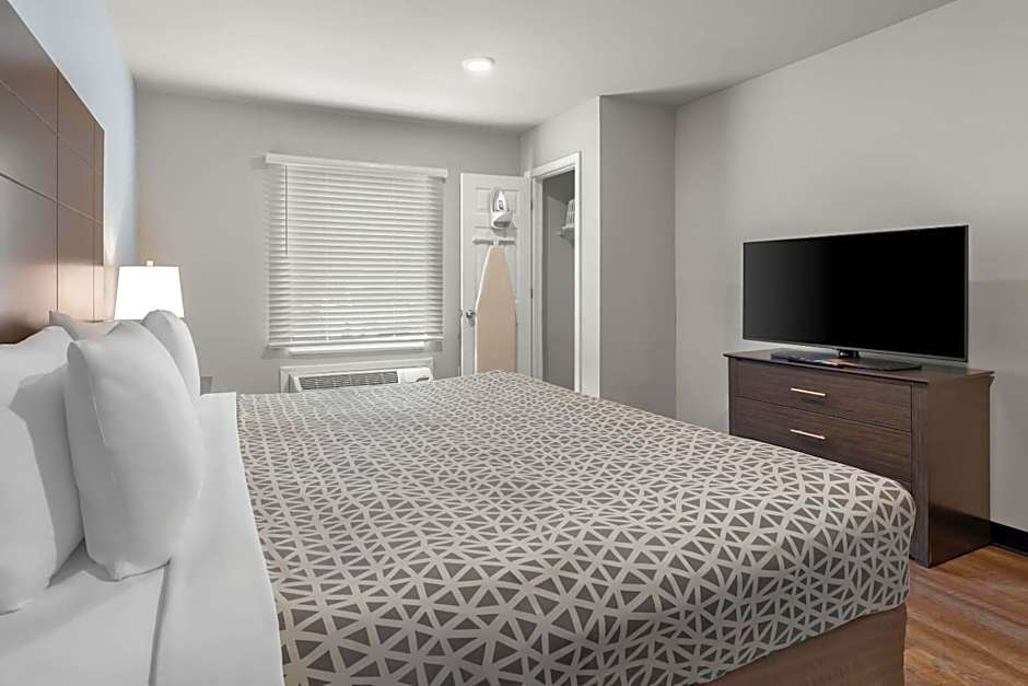 WoodSpring Suites Atlanta Airport