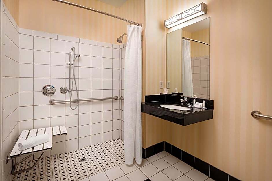 Fairfield Inn & Suites by Marriott Visalia Tulare