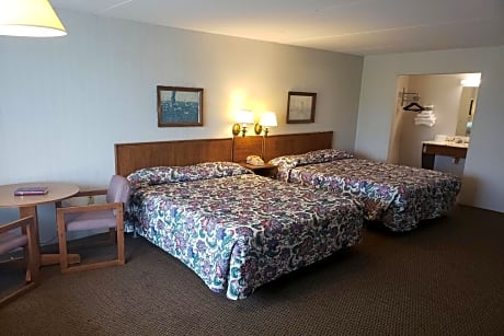 Room with 2 Queen Bed
