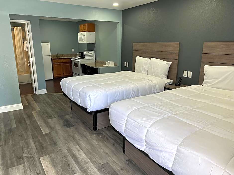 Surf City Inn & Suites