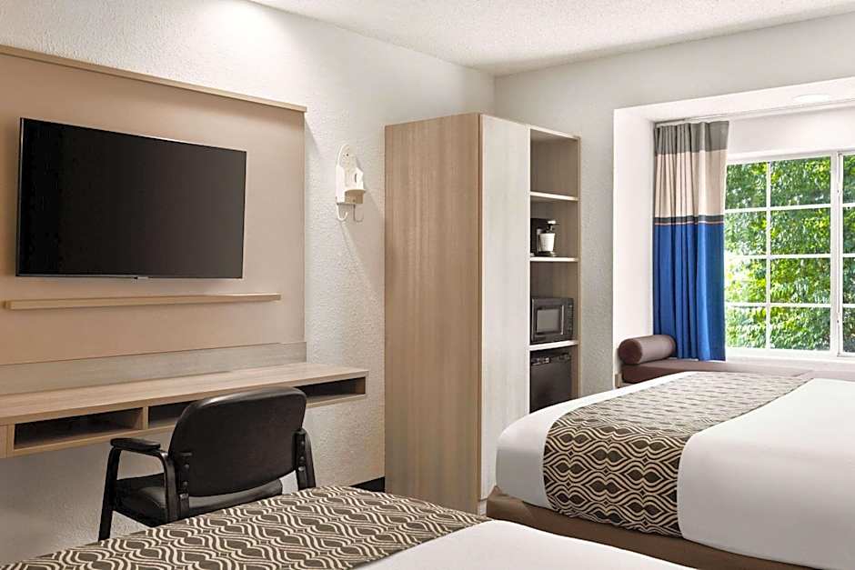 Microtel Inn & Suites By Wyndham Florence/Cincinnati Airport