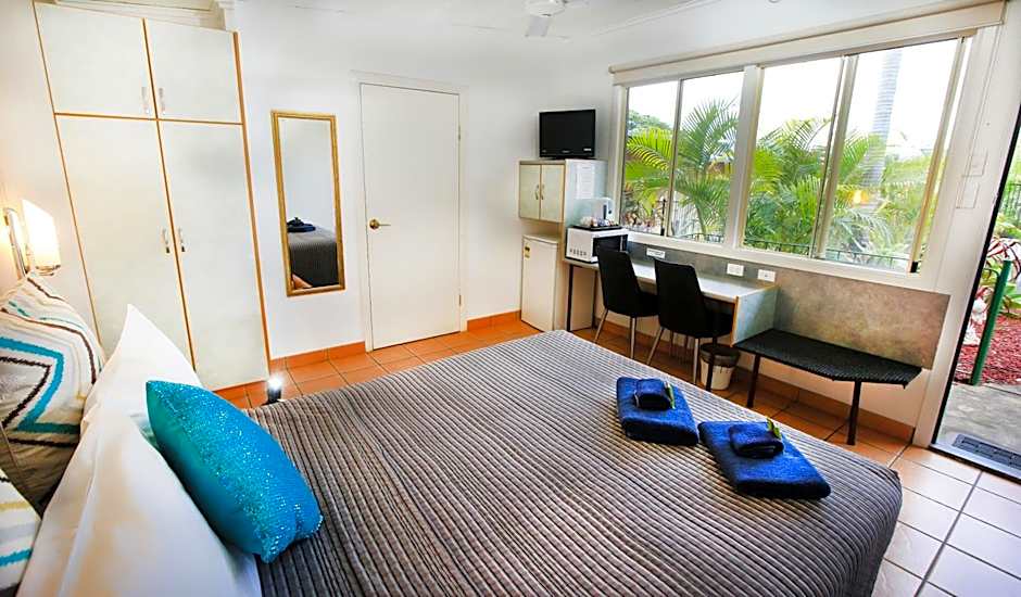 Central Motel Gin Gin