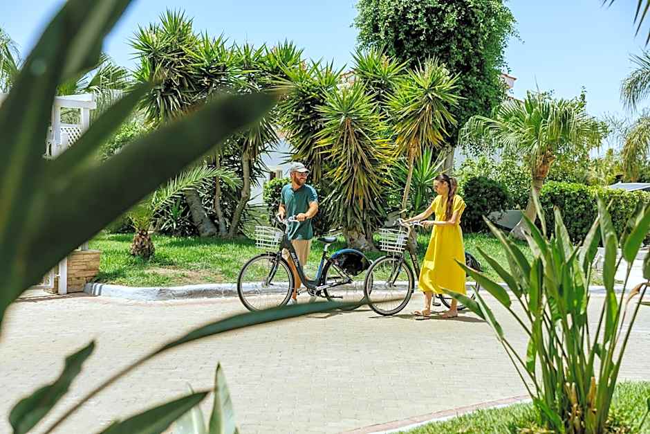 Lordos Beach Hotel & Spa