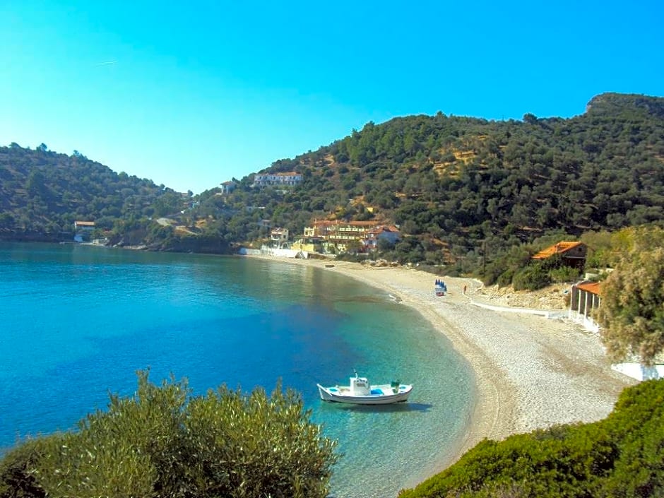 Limnionas Bay Village