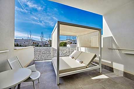 Twin Room (Balibed) (2 Large Twin Beds)