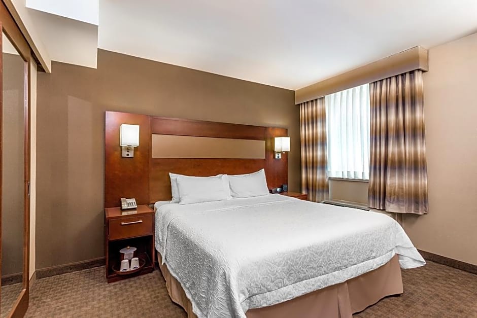 Hampton Inn By Hilton Grand Central