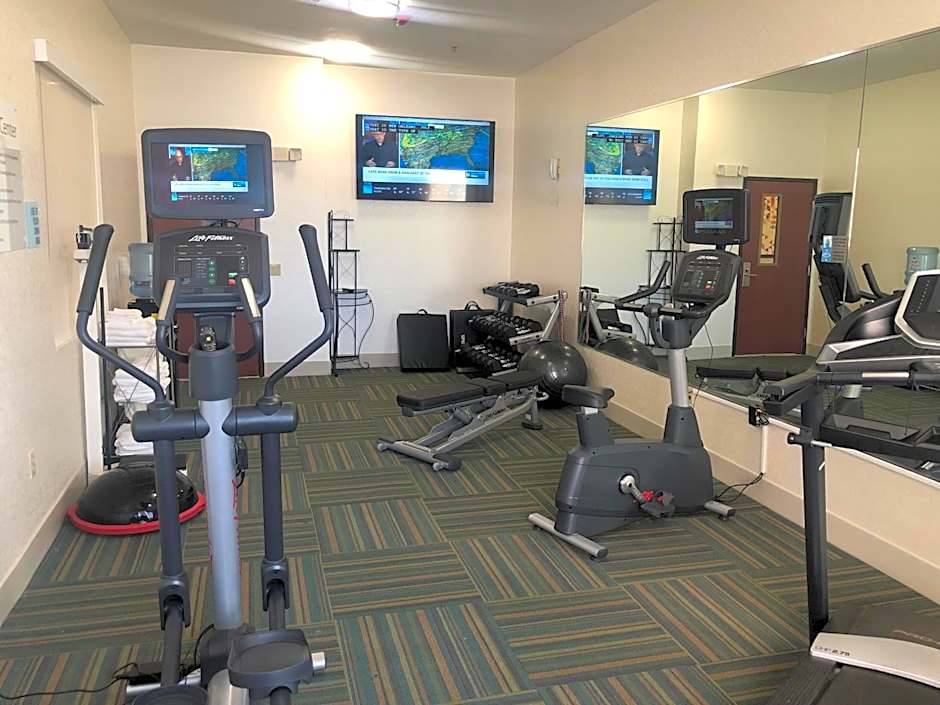 Holiday Inn Express Hotel & Suites Woodward Hwy 270 By IHG