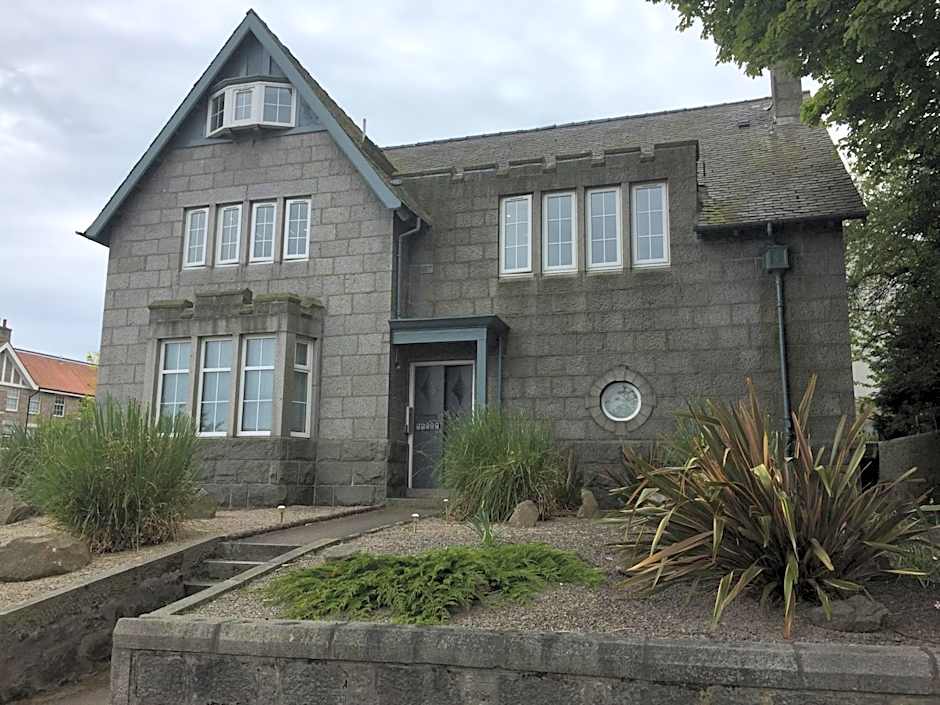 Aberdeen Serviced Apartments - The Lodge