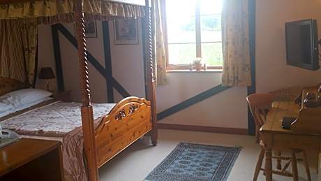 Four Poster Room