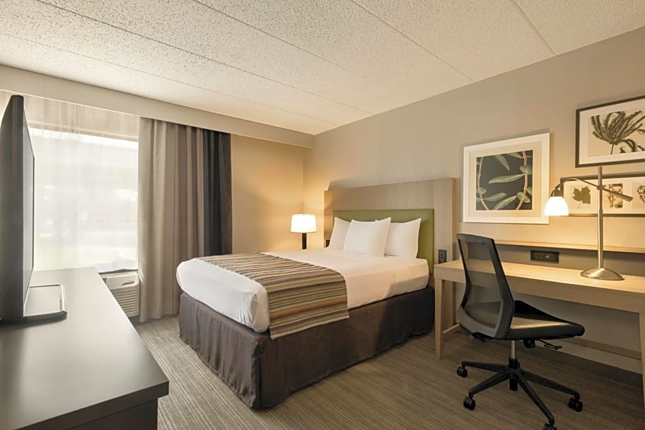 Country Inn & Suites by Radisson, La Crosse, WI