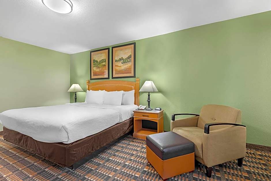 Quality Inn & Suites Plano