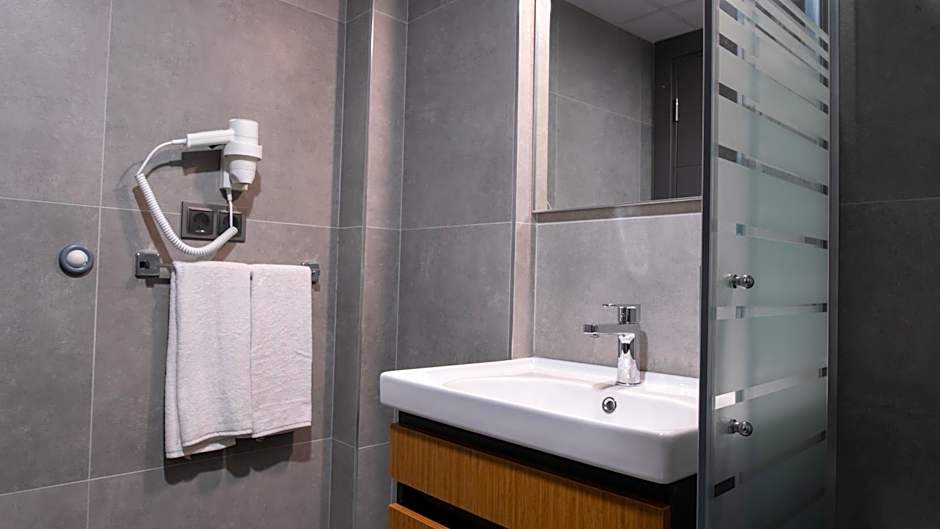 OPERA SUITES Apart Hotel