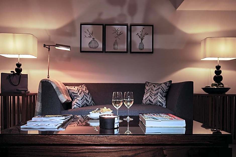 Great Fosters - Near Windsor