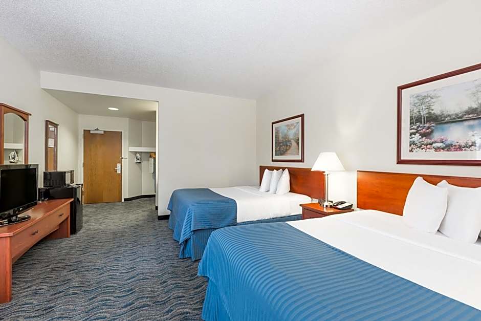 Baymont by Wyndham Des Moines Airport