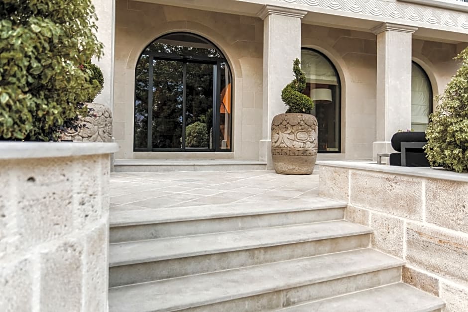 Adiya Signature Hotel ex Pietra