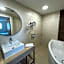 Kyriad Prestige Montpellier Ouest - Croix D'argent