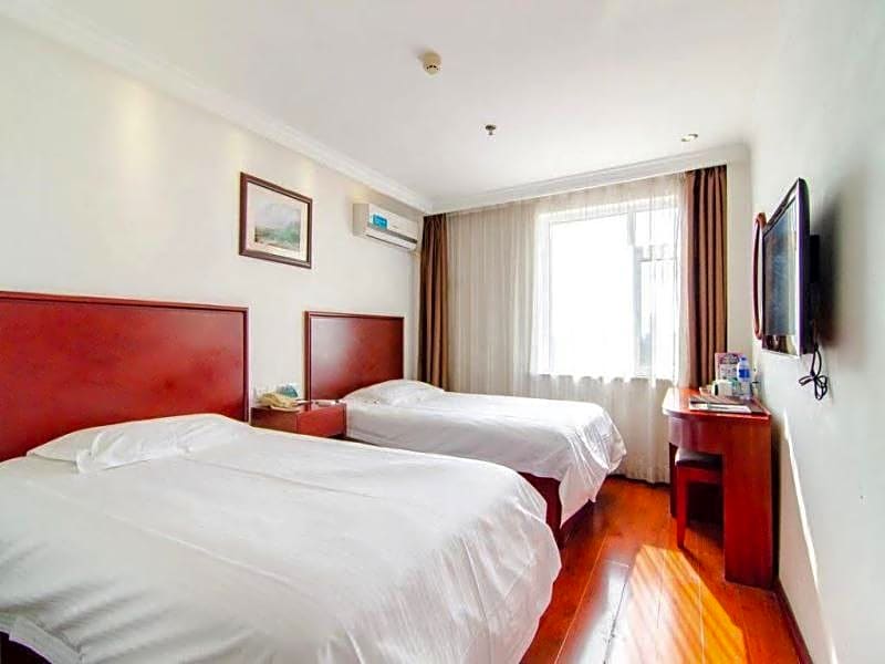 Greentree Inn Jinzhou Railway Station Express Hote