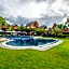 De Sapphire Cliff Villa by Danapati