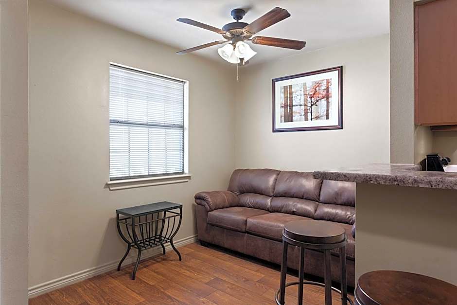 Eagle's Den Suites Big Spring a Travelodge by Wyndham