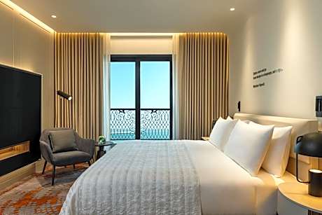 One-Bedroom Explorer Suite